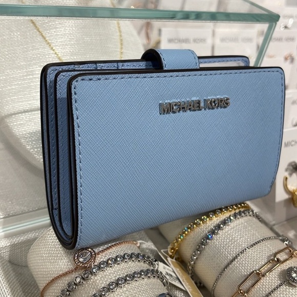 MICHAEL KORS Medium Crossgrain Leather Bifold Wallet South Pacific NWT - Picture 13 of 16